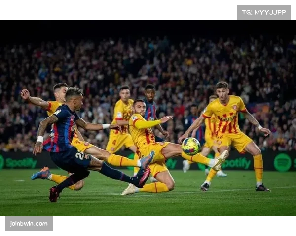 赫罗纳门将表现评估：加扎尼加8次扑救的技术细节